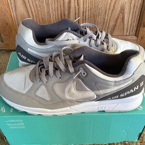 Nike Air Span II Men's Silver and Gray Sneakers